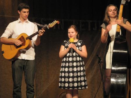 Druži naju ples in petje – prireditev Folklorne skupine KUD Razkrižje 9